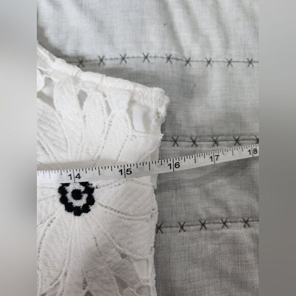 Mi Ami white Floral lace embroidered top - Picture 5 of 6